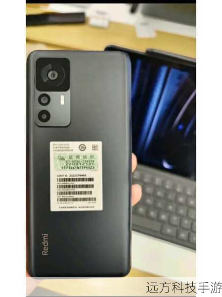 初见华为U8660，你会被它那简约而不失时尚感的外观设计所吸引，机身线条流畅，握持手感舒适，无论是单手操作还是长时间使用，都能带来极佳的体验，屏幕方面，虽然受限于成本，但华为U8660依然搭载了一块显示效果清晰、色彩饱满的屏幕，无论是浏览网页、观看视频还是玩游戏，都能让你享受到视觉上的愉悦。