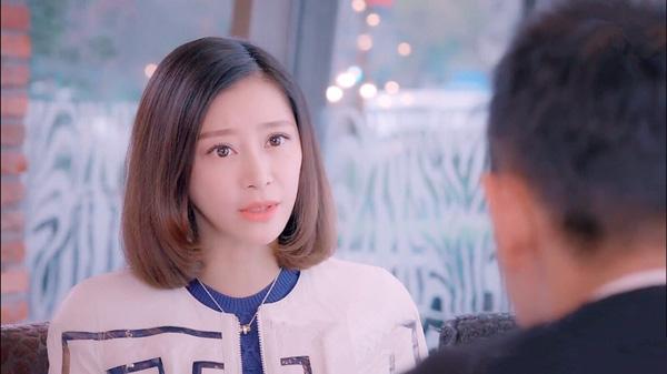陈姝以她的专业和热情,为我们呈现了一个鲜活的贺丽霞,她的表演让我们对这个角色产生了深厚的情感,也让我们对她的未来演艺生涯充满了期待。