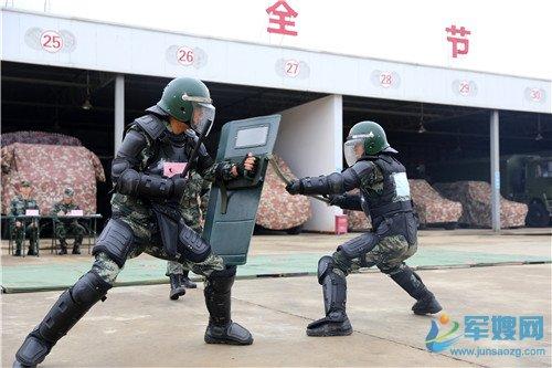 在高强度战斗中,合理使用防御技能如盾牌格挡、英勇打击等,不仅可以减少受到的伤害,还能为输出提供更多的机会,利用恢复技能如战吼、勇气鼓舞等,保持队伍的整体战斗力。