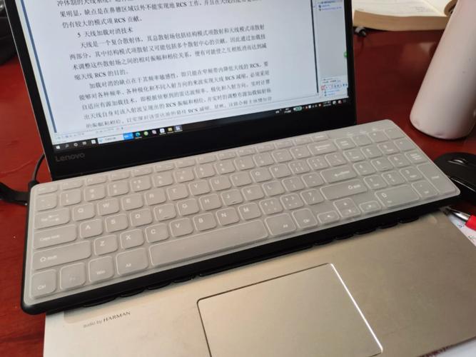 2、流畅度:在高频率输入场景下,观察键盘响应速度和操作流畅性。
