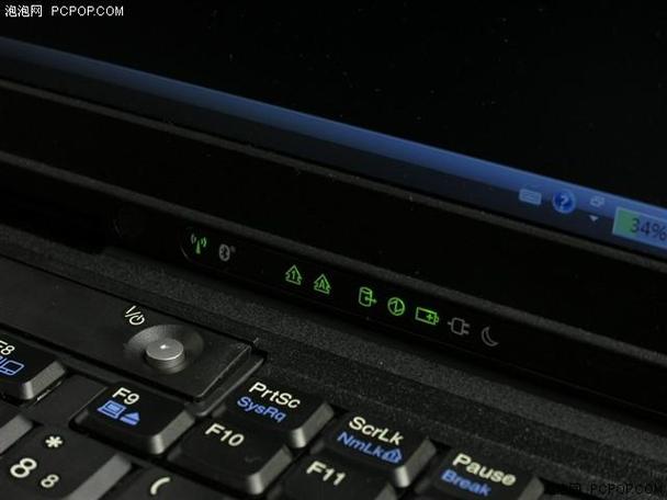 对于商务人士来说,笔记本电脑的耐用性和可靠性至关重要,联想ThinkPad R61i 7650CHC在这方面表现得尤为出色,它采用了高品质的ABS工程塑料作为外壳材质,不仅坚固耐用,还具有一定的抗摔能力,ThinkPad系列一贯的防滚架设计也在这款机型上得到了延续,有效保护了内部硬件免受外界冲击的影响,它还支持多种安全功能,如硬盘密码、加电口令等,为用户的数据安全提供了有力保障。
