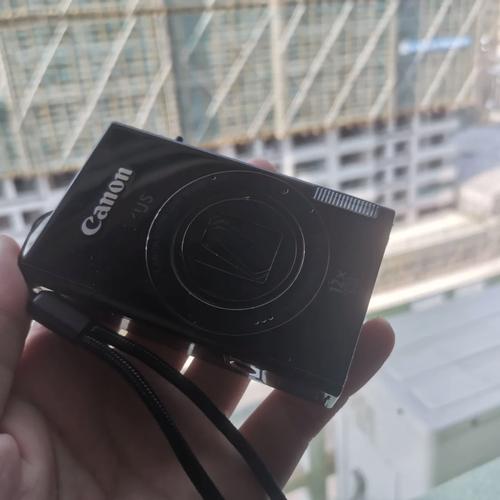 想要让照片更具个性?佳能IXUS1000 HS内置了多种创意滤镜,如鱼眼、微缩景观、玩具相机等,只需一键切换,就能让你的照片瞬间拥有独特的视觉效果,无论是想要营造复古氛围,还是展现童趣世界,都能轻松实现,让你的摄影作品更加丰富多彩。
