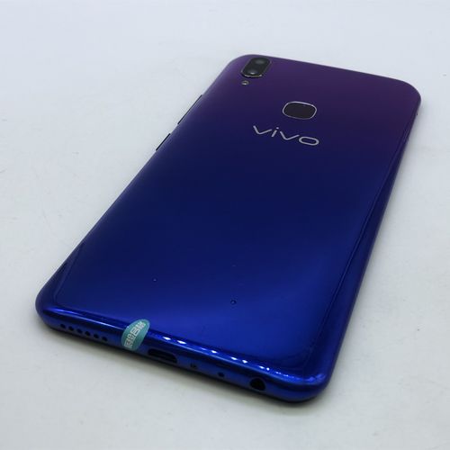 在色彩搭配上,vivo Z3X更是玩出了新花样,从经典的黑白灰,到活力四射的渐变色,每一种色彩都经过精心调配,旨在满足不同用户的个性化需求,特别是那些独特的渐变色版本,在光线的照射下,仿佛流动的光影,让人爱不释手。