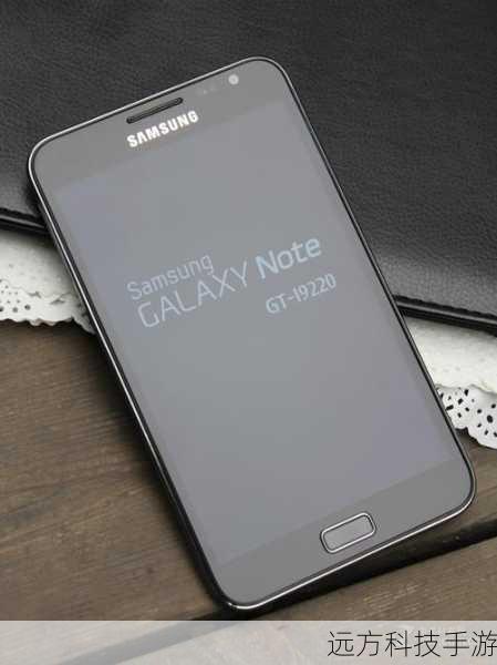 作为一款跨界产品,三星Galaxy Note I9220在商务和娱乐方面都有着出色的表现,它内置了S Pen智能手写笔,支持压力感应和精细书写,让用户在处理文档、做笔记或绘图时更加得心应手,它还内置了多种商务应用,如S Planner、S Memo等,帮助用户高效管理日程和记录灵感,而在娱乐方面,三星Galaxy Note I9220同样表现出色,它支持多种音视频格式播放,无论是观看高清视频还是聆听高品质音乐,都能带来沉浸式的享受,它还配备了800万像素的后置摄像头和200万像素的前置摄像头,支持自动对焦和LED补光灯,让用户轻松捕捉生活中的美好瞬间。