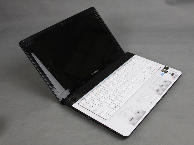 答:联想Y450A-TFO(H)(NBA球星版)于2009年9月正式上市,是联想公司针对篮球迷和科技爱好者推出的一款经典之作。