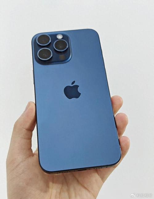 搭载A8芯片和M8协处理器,iPhone 6在性能上实现了质的飞跃,无论是日常应用切换,还是大型游戏运行,都能保持流畅无阻,更强大的图形处理能力也为用户带来了更加逼真的视觉效果。