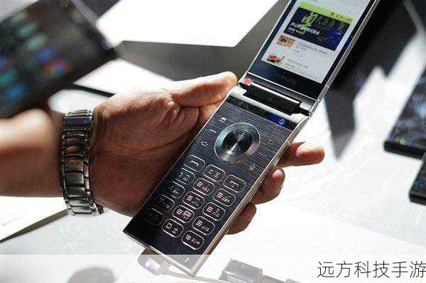 外观设计:翻盖经典,尊贵不凡