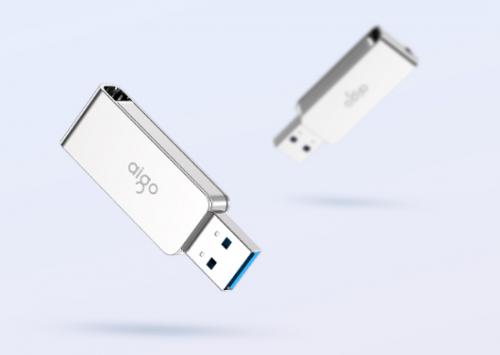 答:清华紫光US-07 512M U盘适合广大需要存储和传输数据的用户群体使用,无论是学生、上班族还是摄影爱好者等,都能从这款U盘中受益,其小巧便携的设计和512MB的存储容量足以满足日常需求;而高速传输、无需驱动、安全防护等特性则进一步提升了用户体验和数据安全性。