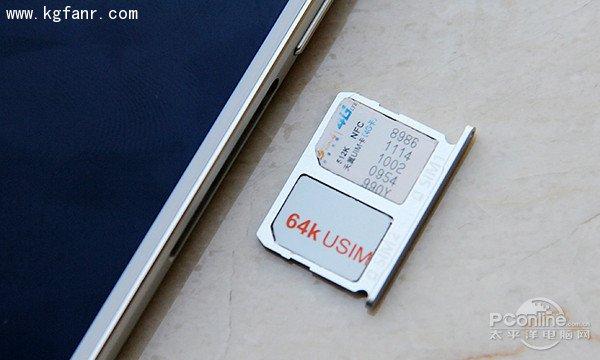 三星i909的双卡双待功能是通过在手机内部集成两个SIM卡插槽来实现的,用户可以同时插入两张不同运营商的SIM卡(CDMA和GSM),并通过手机设置轻松切换使用,这一功能不仅提高了工作效率,还为用户带来了极大的便利和灵活性。
