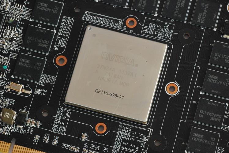 答：乔帝NGTX570D5-1280B2DH的显存容量为1280MB，这种大容量的显存使得显卡在处理复杂图形和高清视频时更加得心应手。