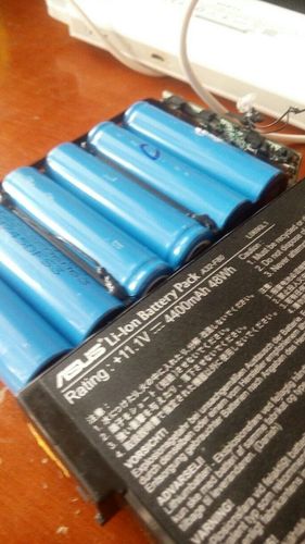 A:尼康L810配备了高性能的电池,续航能力相当不错,在正常使用情况下,可以拍摄数百张照片,满足一天的拍摄需求,如果你计划进行长时间的户外拍摄,建议携带备用电池以备不时之需。