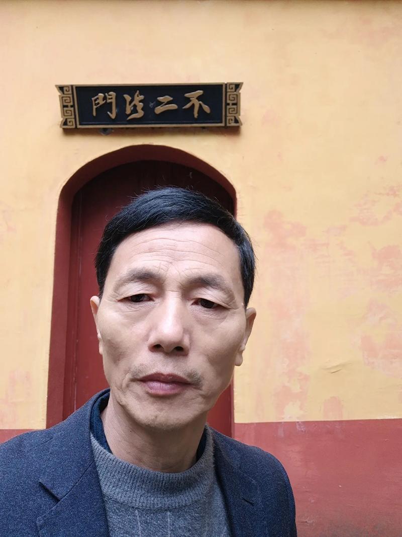面对“拒绝访问”的错误信息,不要慌张,通过逐步排查和应用上述策略,大多数问题都能得到解决,记得保持系统和软件的更新,合理管理权限设置,以及对代码和数据进行妥善的管理和备份,在技术世界里,解决问题的过程本身就是学习和成长的一部分,希望这篇文章能帮助你更轻松地应对类似的挑战。