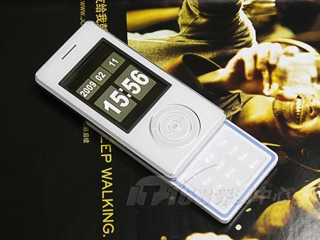情怀与回忆: 除了性价比之外,步步高i370还承载着许多人的情怀与回忆,它见证了智能手机从萌芽到壮大的过程,也陪伴了许多人度过了难忘的青春岁月,对于这部分消费者来说,i370的价格已经不再是单纯的数字,而是承载着情感与记忆的载体。