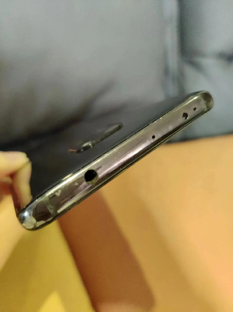问题二:华为Mate20系列的屏幕显示效果如何?