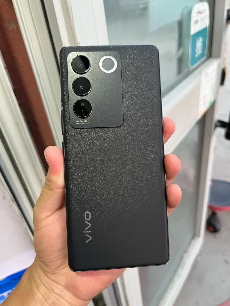 问题一：vivo S11t目前的市场价格是多少？