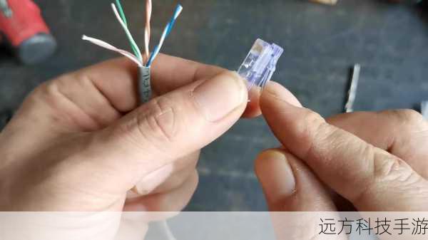 完成水晶头制作后,使用网络测试仪进行测试,检查连接是否稳定无误。