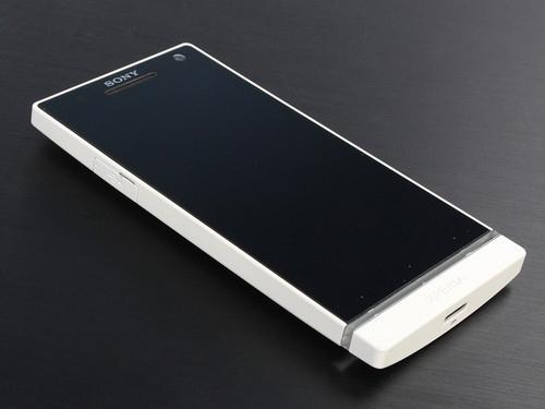 索尼LT26i(Xperia S)于发布之初便凭借其出众的外观设计吸引了众多消费者的目光,它采用了4.3英寸的1280x720像素高清屏幕,配合标准RGB像素矩阵排列,显示效果细腻且色彩饱满,为用户带来了极佳的视觉体验,在硬件配置上,该机搭载了1.5GHz的高通骁龙Snapdragon MSM8260双核处理器,辅以1GB RAM和32GB的存储空间,配合Android OS 2.3操作系统(后续可升级至更高版本),无论是日常应用还是大型游戏都能轻松应对。