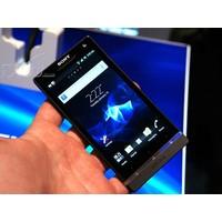 答:购买索尼LT26i(Xperia S)时,消费者需要注意以下几点:一是确认手机的来源是否可靠,避免购买到翻新机或山寨机;二是仔细检查手机的成色和配件是否齐全;三是了解手机的保修情况和使用寿命;四是确认手机的系统版本和是否支持升级;五是注意交易过程中的安全和稳定。