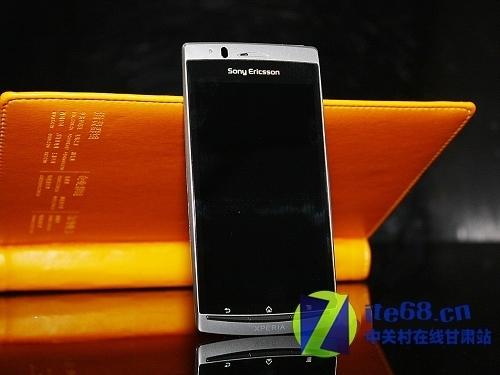 问题三:索爱LT15i的屏幕有哪些独特的技术特点?