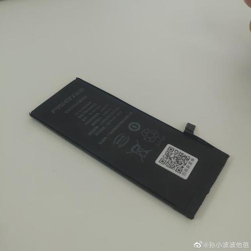 问题三:APOKIN DELL Inspiron 5000 Winbook Z1的内存类型和容量是多少?