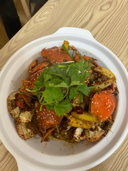 随着《美食》的即将登陆，玩家们对于它的期待也越来越高，大家都迫不及待地想要进入这个神秘的地牢世界，展开一场惊心动魄的冒险，就让我们一起期待《美食》在各个平台上的精彩表现吧！