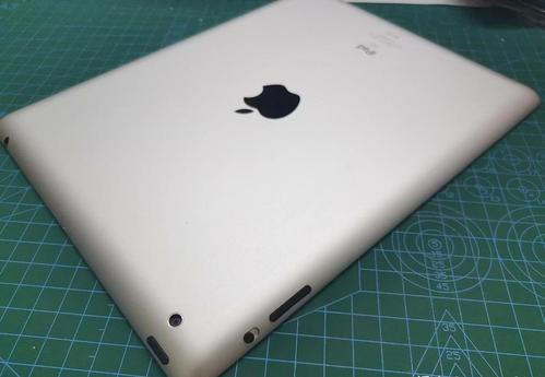 提及iPad 2,很多人的第一印象可能是“经典”二字,作为苹果iPad系列的第二代产品,它首次引入了双核心A5处理器,这在当时可是个不小的飞跃,即便放在今天,这颗处理器的表现依然可圈可点,3400元的价格,让你能够轻松拥有这款曾经引领潮流的平板,享受它带来的流畅操作体验,无论是日常浏览网页、观看高清视频,还是运行一些轻量级的应用和游戏,iPad 2都能游刃有余,毫不卡顿。