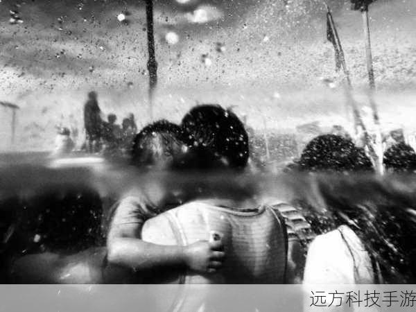 尼康,这个名字在摄影界几乎无人不晓,其镜头下的世界总是那么细腻而真实,L320作为尼康长焦相机系列的一员,虽然定位入门级,但性能却毫不含糊,它搭载了强大的长焦镜头,能够轻松实现远距离拍摄,无论是野生动物、体育赛事还是旅行风光,都能让你轻松捕捉到清晰、生动的画面。