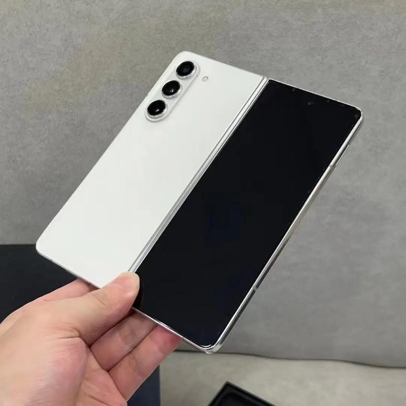 问题:三星Galaxy Z Fold4的主要参数有哪些?