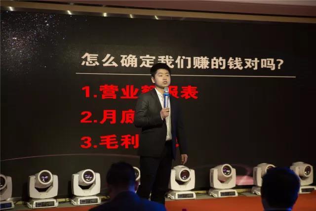 设置提醒:您可以设置当硬盘健康状况低于某个阈值时收到提醒,以便及时采取行动。