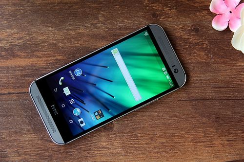 答案:从拍照功能上来看,HTC M8的双摄像头系统无疑更具优势,它不仅拥有全球首款双镜头3D立体相机技术,还结合了HTC UltraPixel超像素相机和双闪光灯等先进功能,能够在各种光线环境下拍摄出高质量的相片与影片,而三星Galaxy A7虽然像素值较高,但在拍摄效果和创意性上可能略逊一筹。