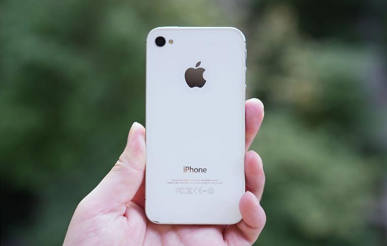 虽然iPhone 4已经不再是市场上的主流产品,但它依然以其独特的魅力和经典的设计吸引着众多消费者的目光,如果你对这款手机感兴趣并打算购买一台二手iPhone 4来体验或收藏,那么请务必注意上述提到的几点注意事项,以确保你的购物体验愉快且顺利。