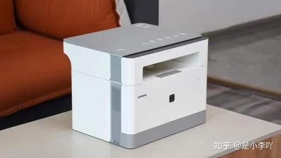 三星P6800的多功能性主要体现在其跨界融合的特点上,它集成了手机的所有功能,如通话、网络连接等,同时又具备平板电脑的丰富应用体验,P6800搭载了高性能的处理器和大容量内存,能够流畅运行各种应用和游戏;同时它还支持多种拍摄模式和GPS导航功能,满足用户在不同场景下的需求,P6800还支持microSD卡扩展和多种连接方式,进一步提升了其多功能性。