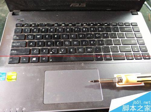 1、Q: 清理华硕X450C笔记本时,应该如何正确使用吹风机?