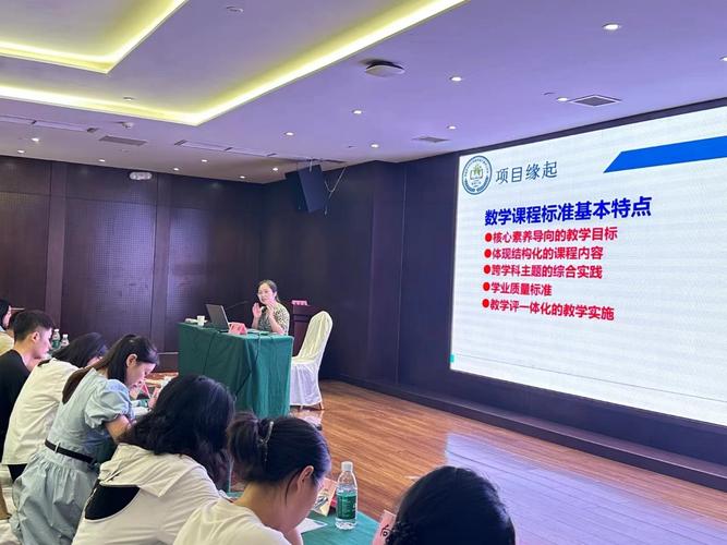 教育:辅助学生完成家庭作业,教师讲解数学概念时的演示工具。